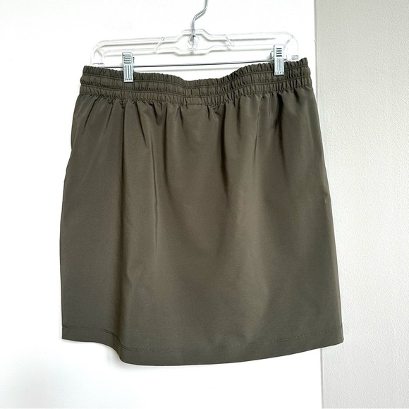 The North Face Athletic Mini Skirt Drawstring Waist Olive Green Pockets - Picture 2 of 6